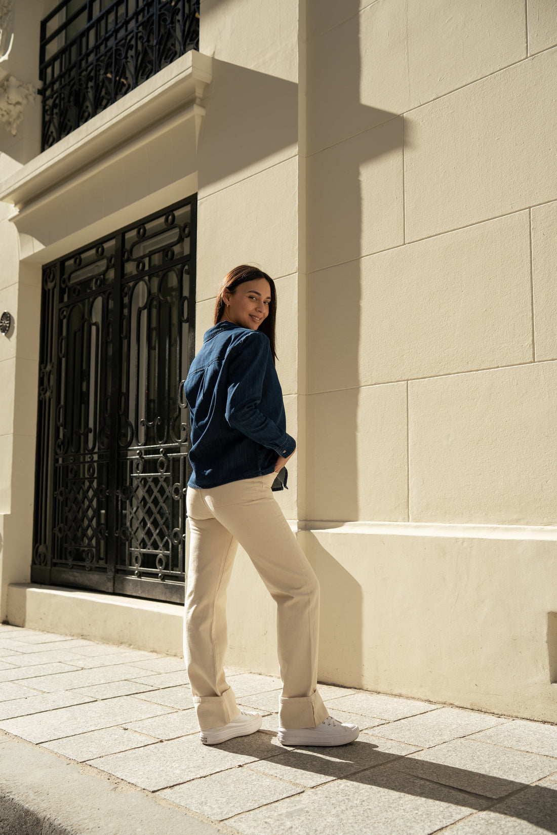Le total look denim : comment réussir cette tendance sans faux pas