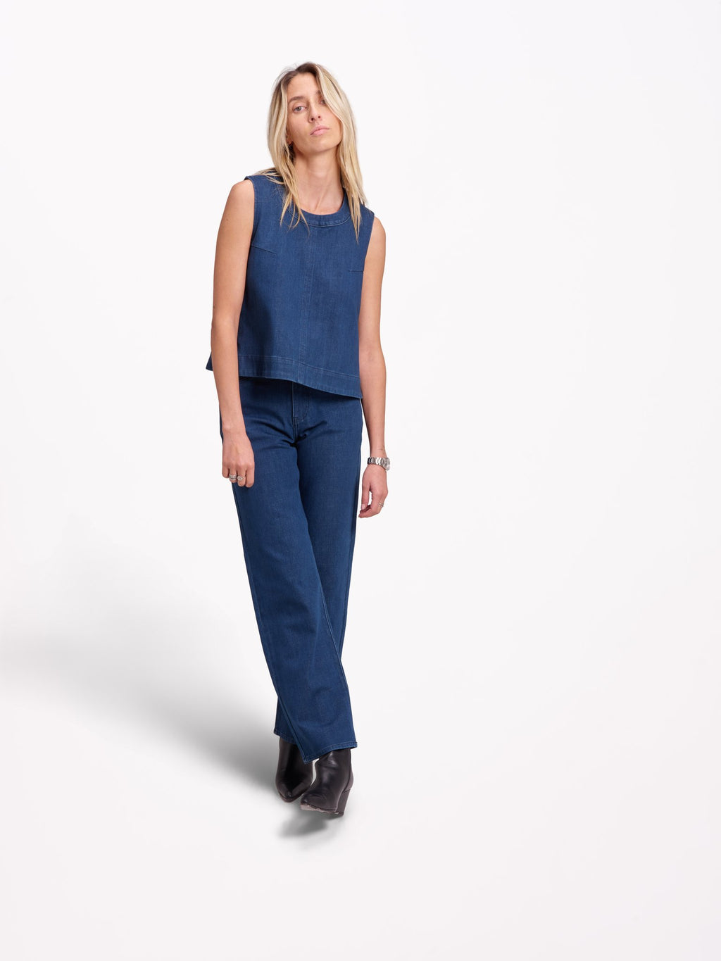 Jean with embroidered POLA belt