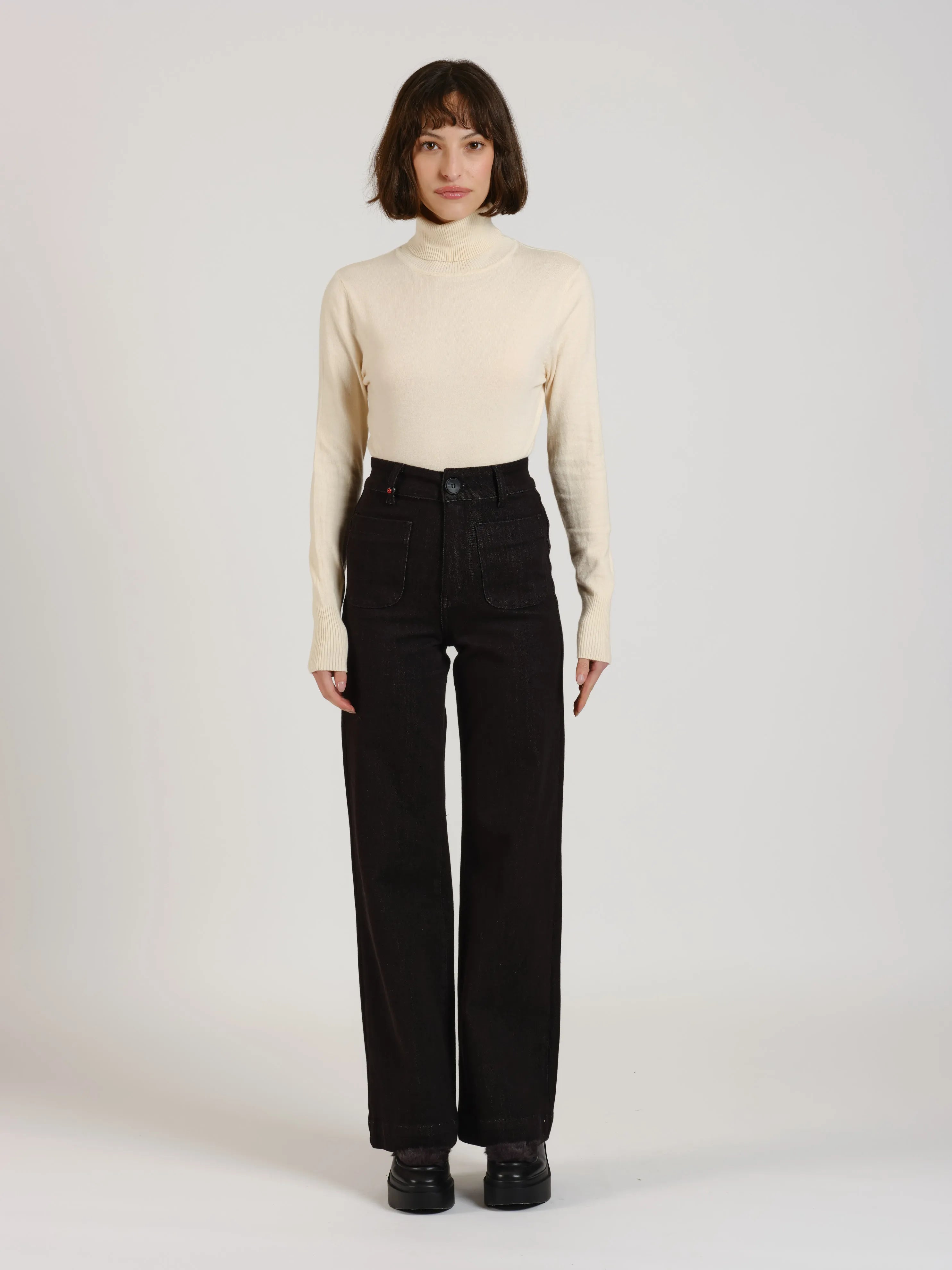 Jean évasé taille haute noir FAUVE avec poches avant