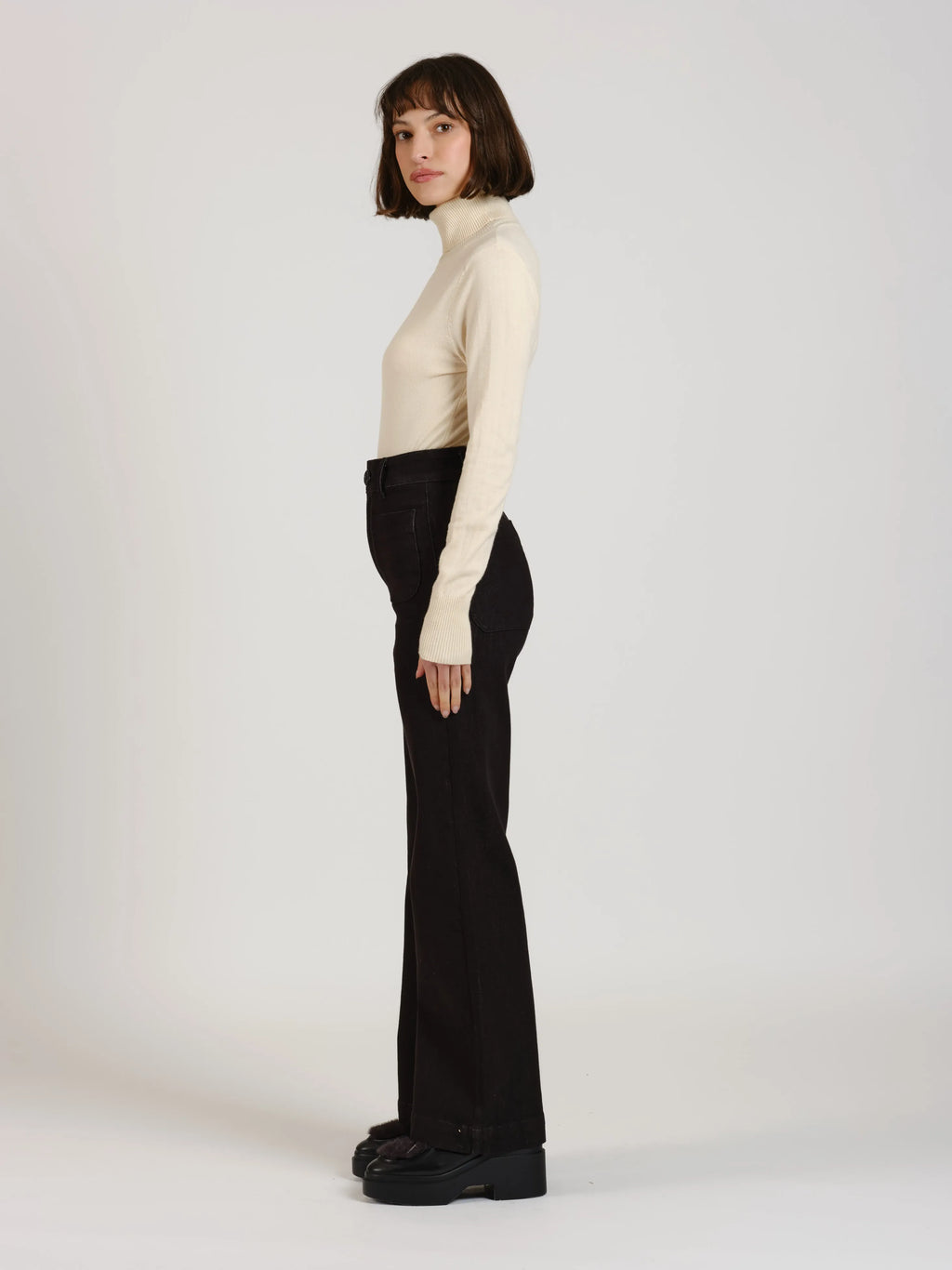 Jean évasé taille haute noir FAUVE avec poches avant