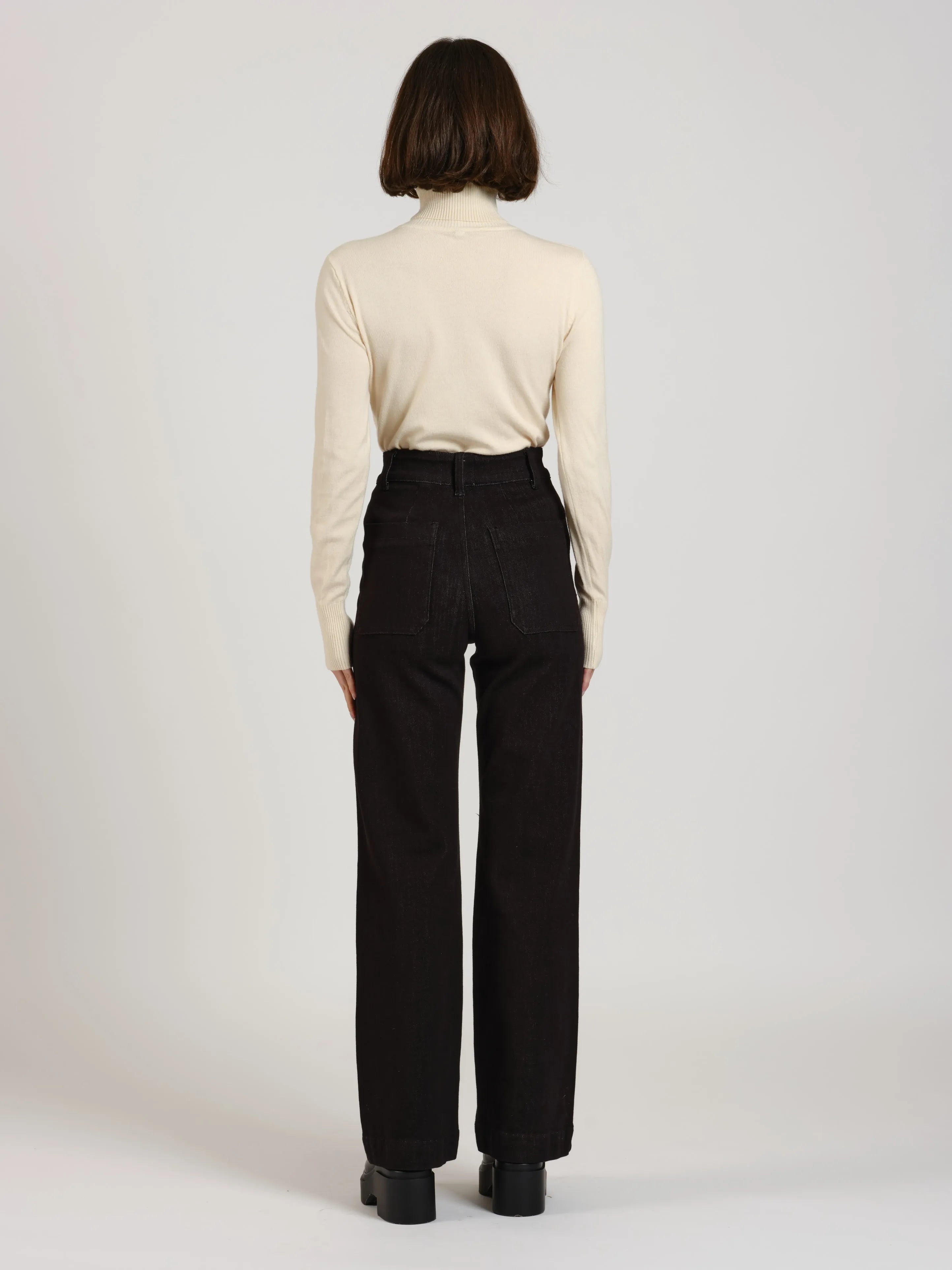 Jean évasé taille haute noir FAUVE avec poches avant
