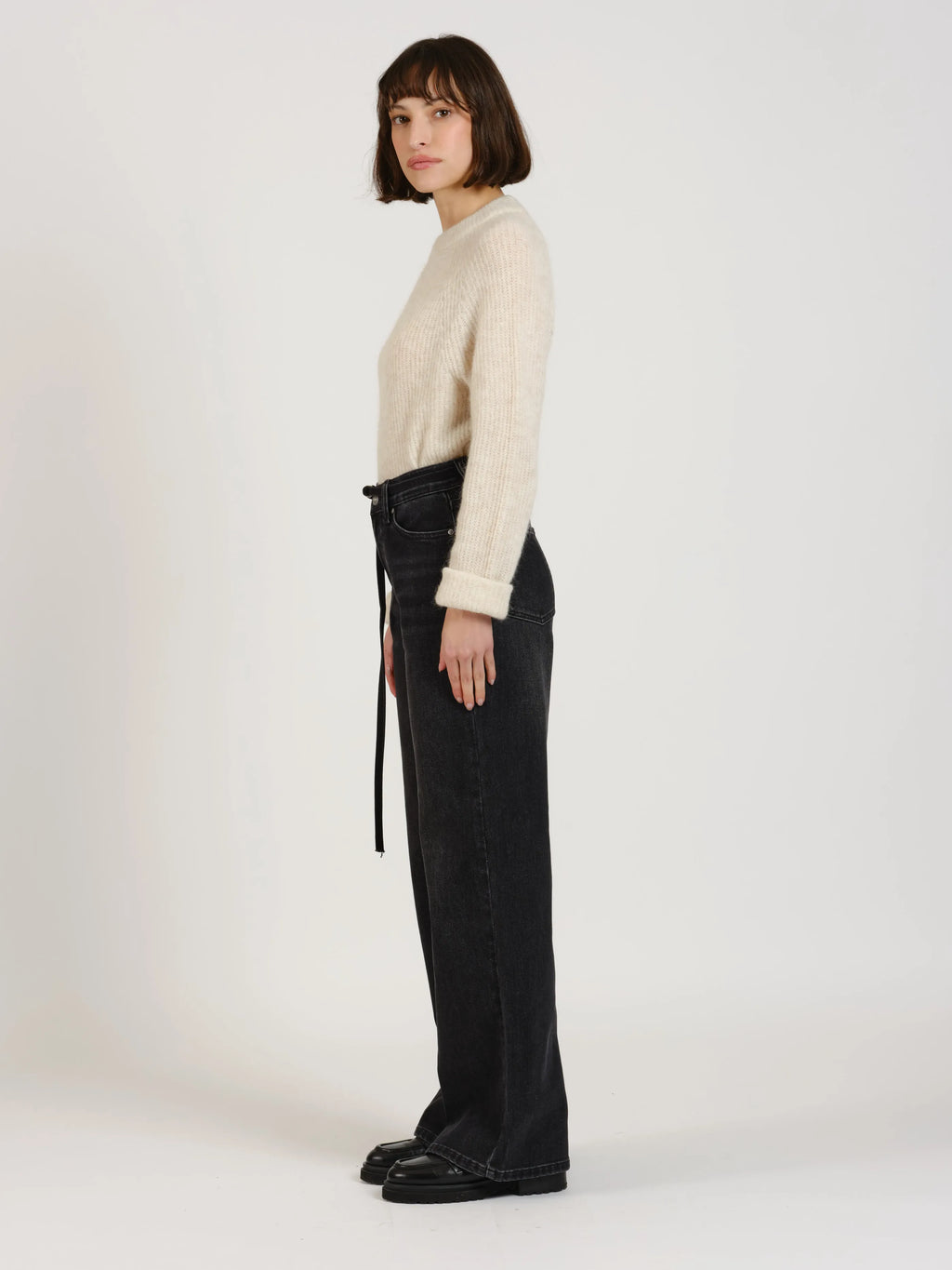 FLORA high-waisted wide-leg black jeans