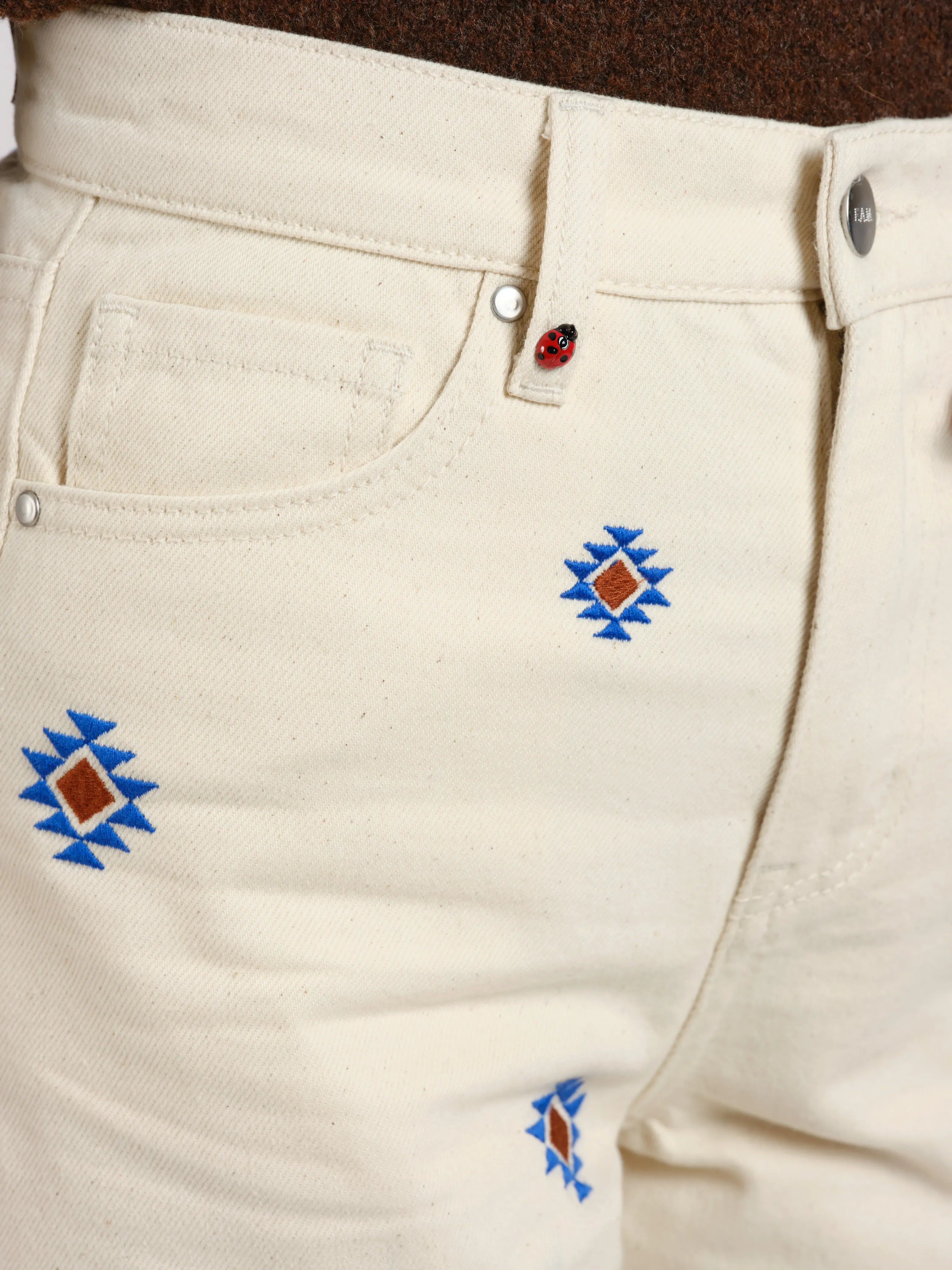 Jeans straight avec broderie POLA