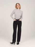 Jean court évasé IRES femme, BLACK, taille 25, porté par Priscilla (1m76) (FAM PARIS) – photo 1
