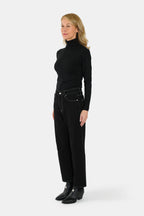 Jean droit court noir POLA femme, BLACK, taille 26, porté par Jessica (1m75) – photo 3