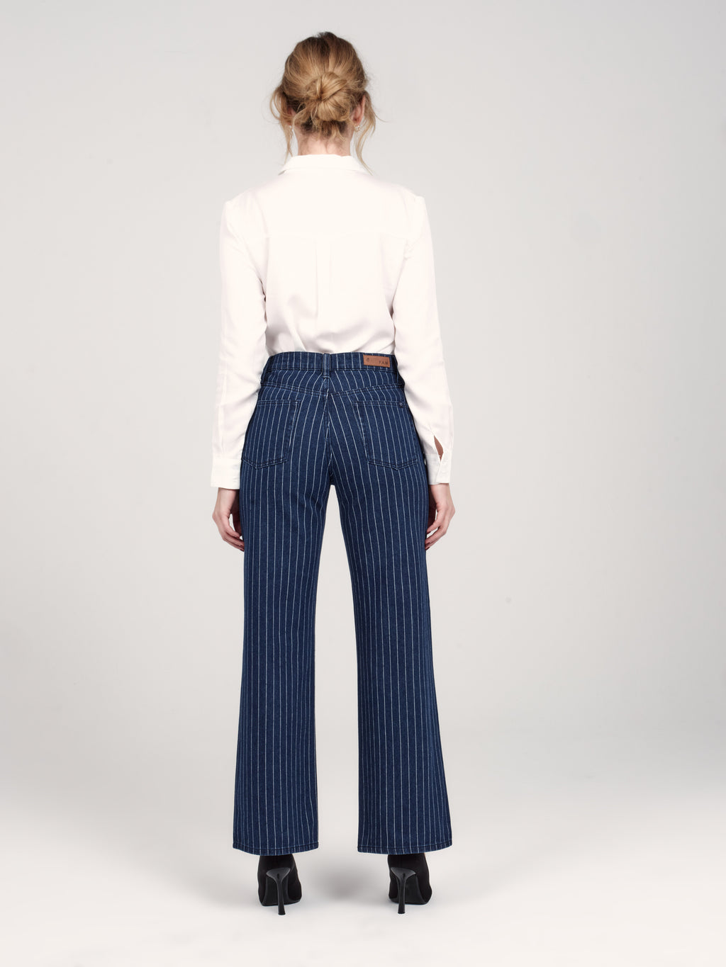 Jean évasé taille haute FOREST femme, STRIPE, taille XS, porté par Priscilla (1m76) – photo 4