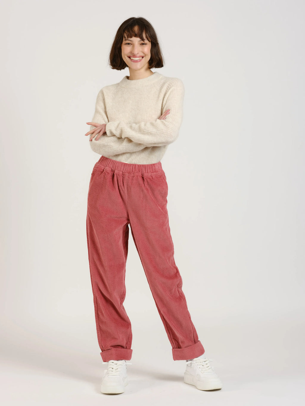Pantalon mom en velours FRANCE femme, PINK, taille XS, porté par Léa (1m70) – photo 2