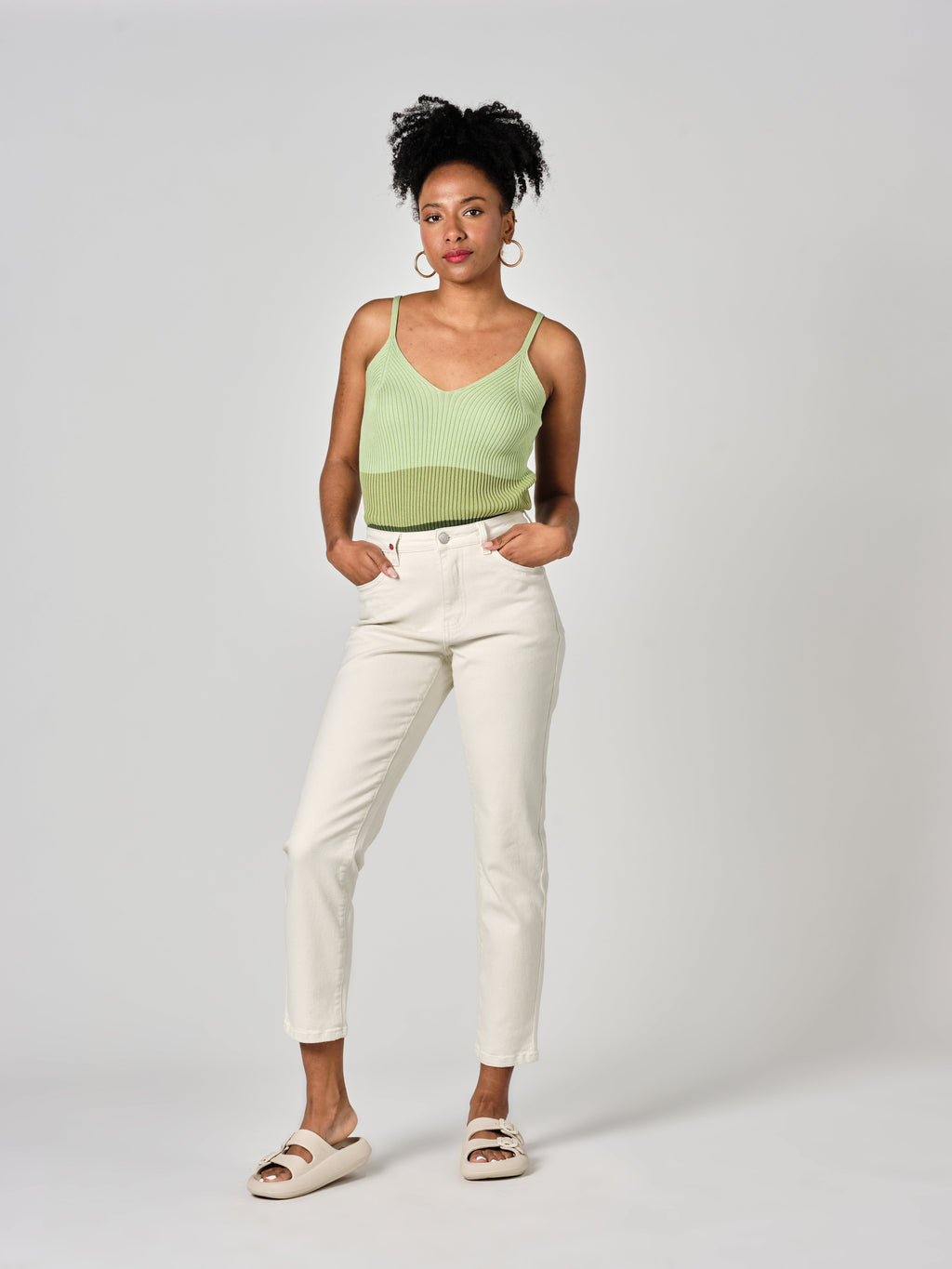 Jean boyfriend slim greige taille haute MAEVA femme, GREIGE, taille XS, porté par Priscilla (1m76) (FAM PARIS) – photo 1