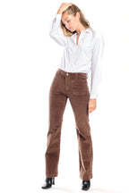 Pantalon bootcut en velours taille mi-haute BELLA femme, CAFE, taille 25, porté par Clara (1m71) (FAM PARIS) – photo 1