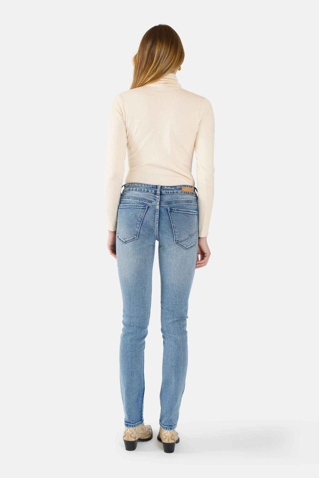 Jean slim bleu ELLE femme, BLUE JEANS, taille 26, porté par Lilou (1m75) – photo 5