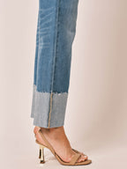 Jean droit bleu à revers PEARL femme, BLUE, taille 25, porté par Jessica (1m75) – photo 5
