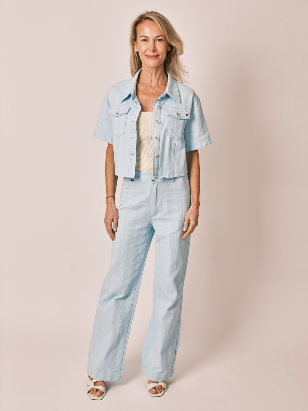 Pantalon évasé bleu clair FEYEL femme, BABY BLUE, taille XS, porté par Jessica (1m75) – photo 6