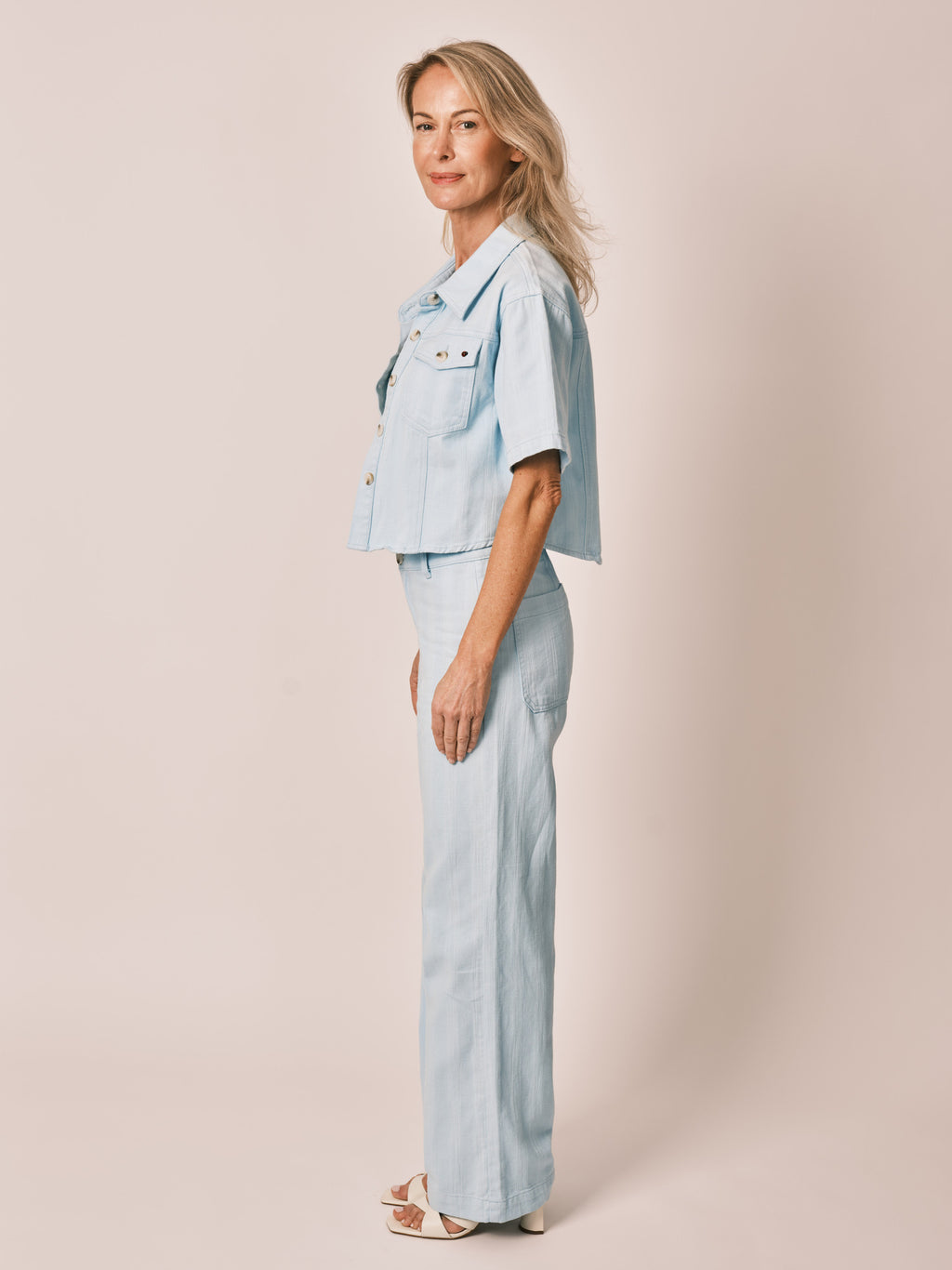 Pantalon évasé bleu clair FEYEL femme, BABY BLUE, taille XS, porté par Jessica (1m75) – photo 7