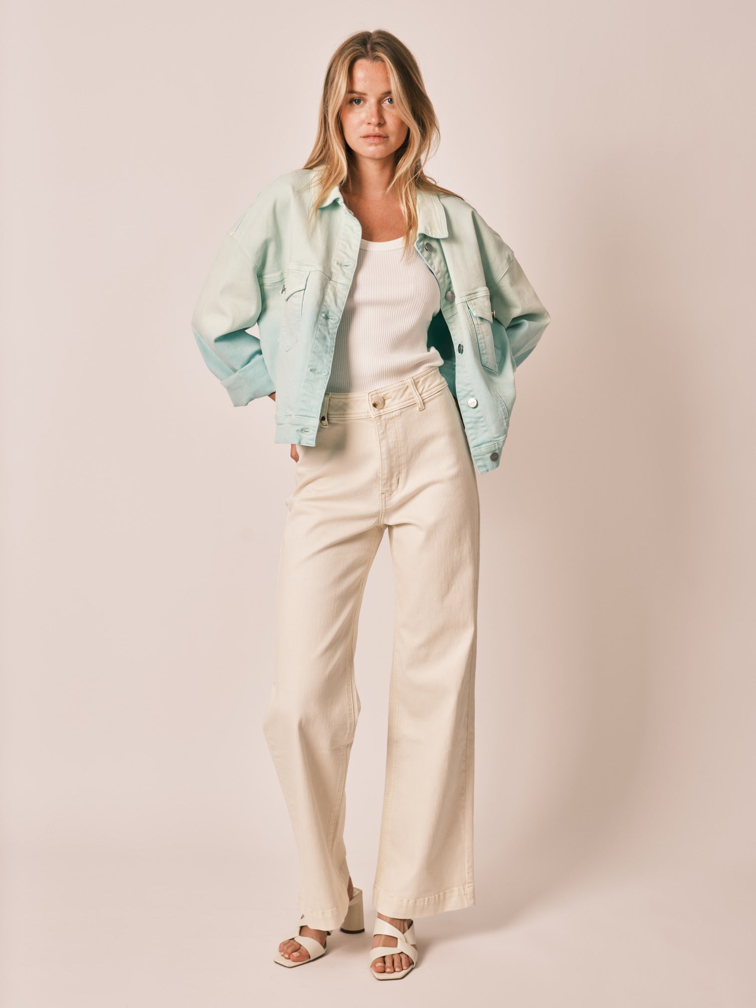 Veste Bicolor oversize VICTOIRE femme, BICOLOR, taille XS, porté par Zoé (1m76) (FAM PARIS) – photo 1