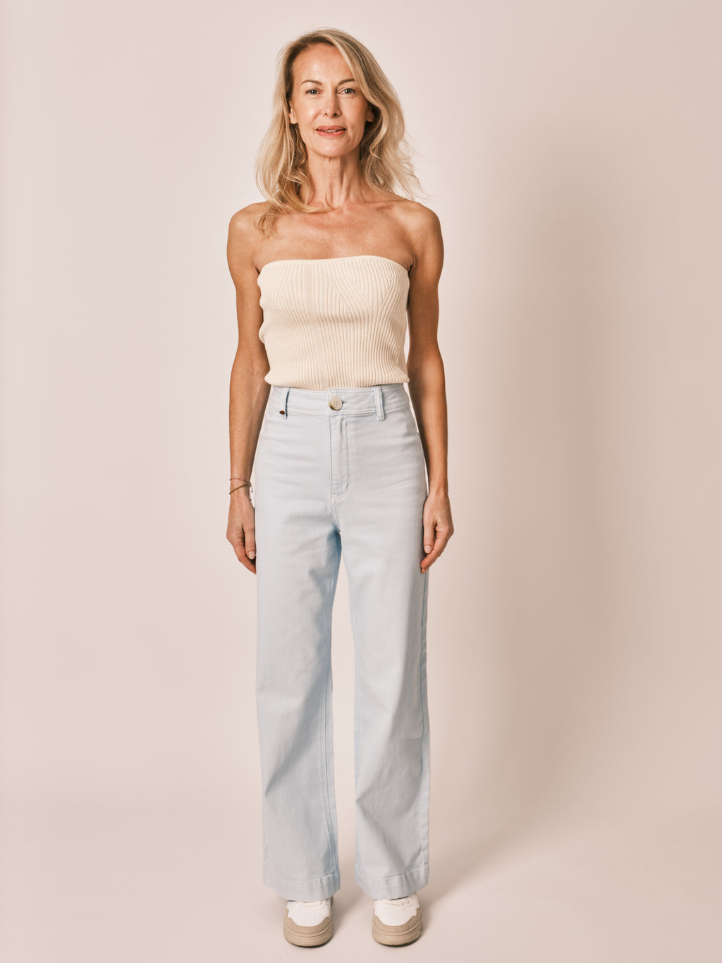 Jean évasé baby blue FAUVE femme, BABY BLUE, taille XS, porté par Jessica (1m75) – photo 2