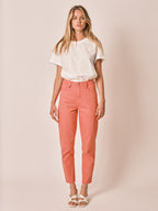 Jean mom rose corail taille haute POLLY femme, CORAL, taille 25, porté par Zoé (1m76) – photo 2
