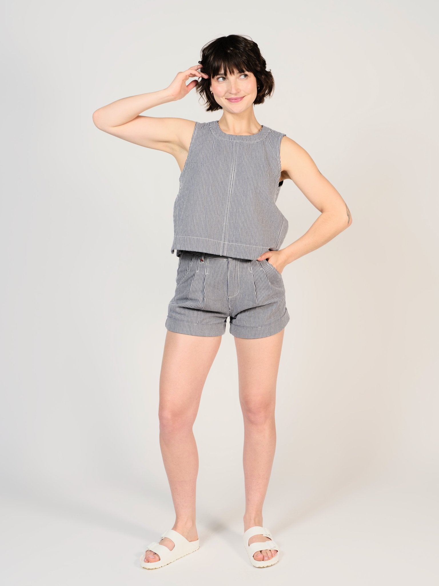 Short à pinces marine AMELIA STRIPE femme, STRIPE NAVY, taille XS, porté par Sarah (1m72) (FAM PARIS) – photo 1