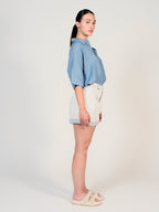 Short à pinces blanc AMELIA femme, WHITE/BLUE, taille XS, porté par Mélissa (1m72) – photo 3