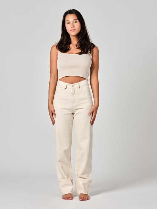 Jean droit greige à revers PEARL femme, GREIGE, taille 24, porté par Valentine (1m70) – photo 2