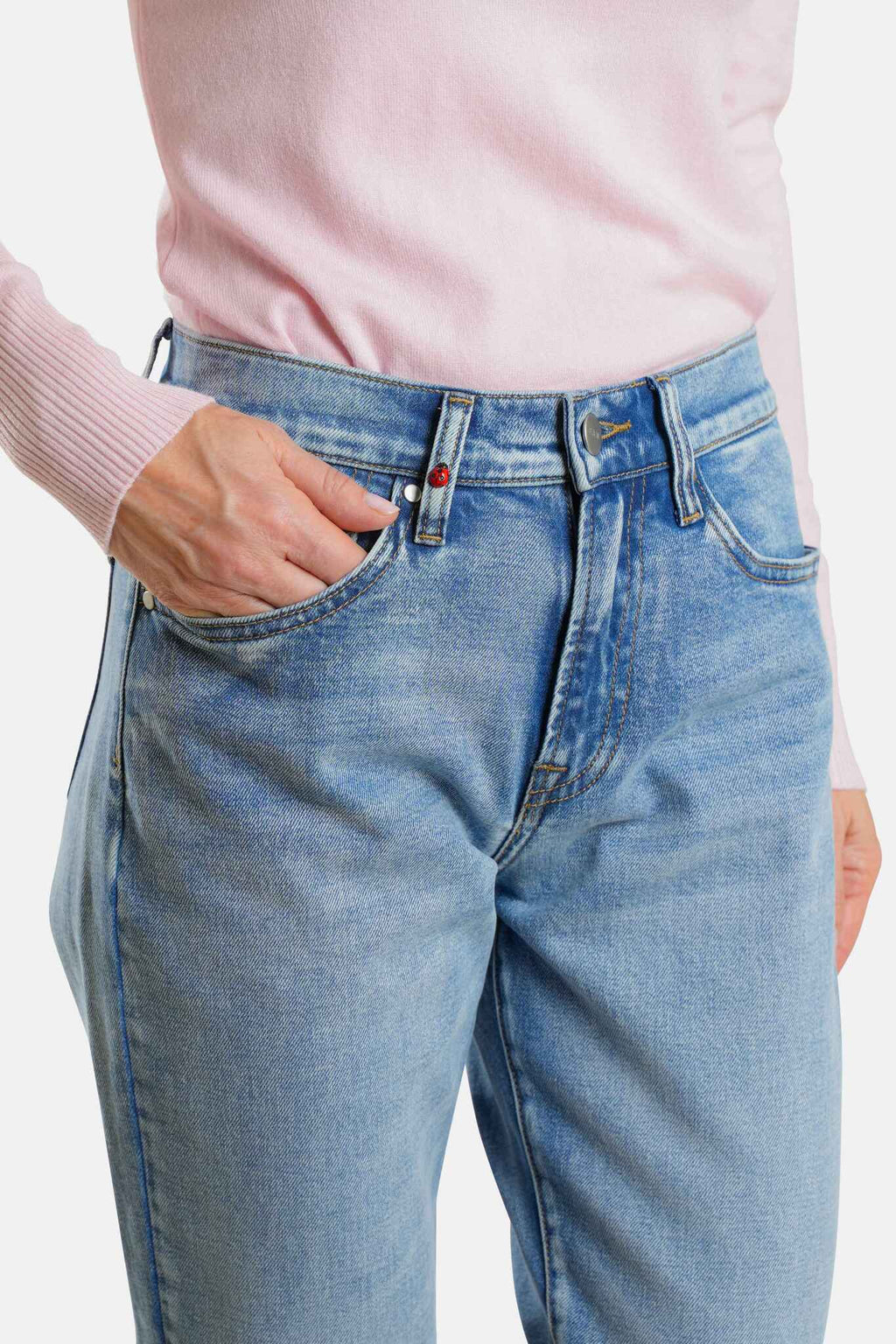 Jean mom bleu PATRICIA femme, BLUE, taille 26, porté par Jessica (1m75) (FAM PARIS) – photo 1