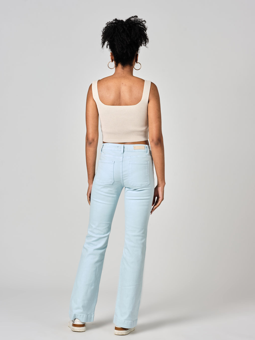 Jean bootcut bleu clair BELLA femme, BABY BLUE, taille 24, porté par Shazney (1m75) – photo 4