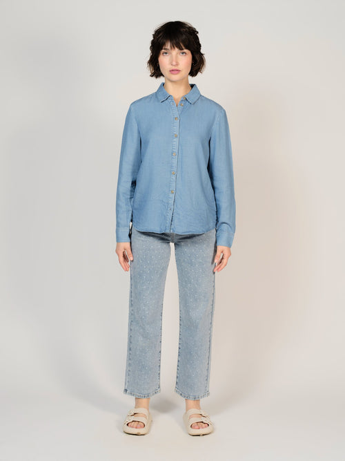 Chemise en jean bleu STACY femme, BLUE, taille XS, porté par Sarah (1m72) – photo 2