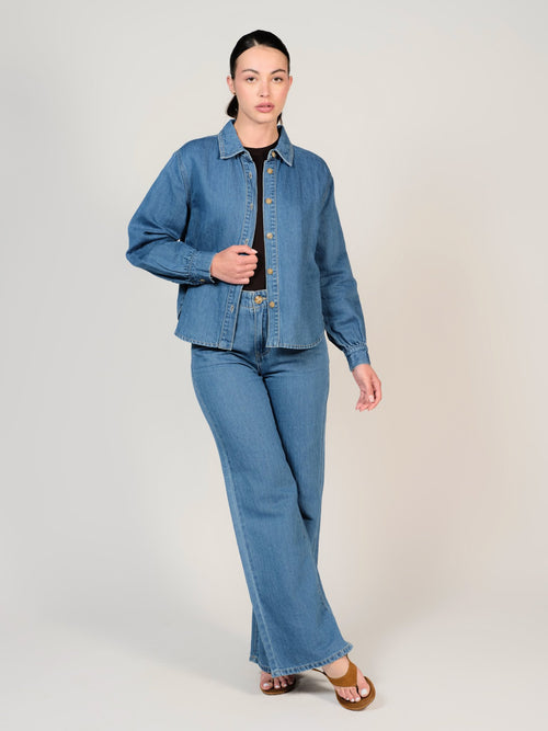 Chemise en jean bleu SALOME femme, BLUE, taille XS, porté par Mélissa (1m70) (FAM PARIS) – photo 1