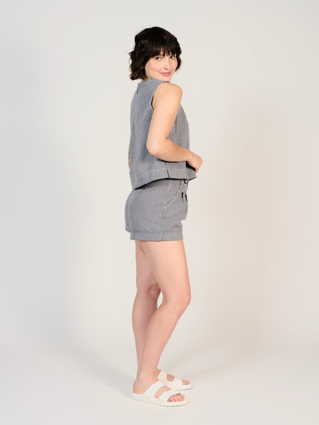 Haut court à rayure bleue marine IZA femme, STRIPE NAVY, taille XS, porté par Sarah (1m72) – photo 3