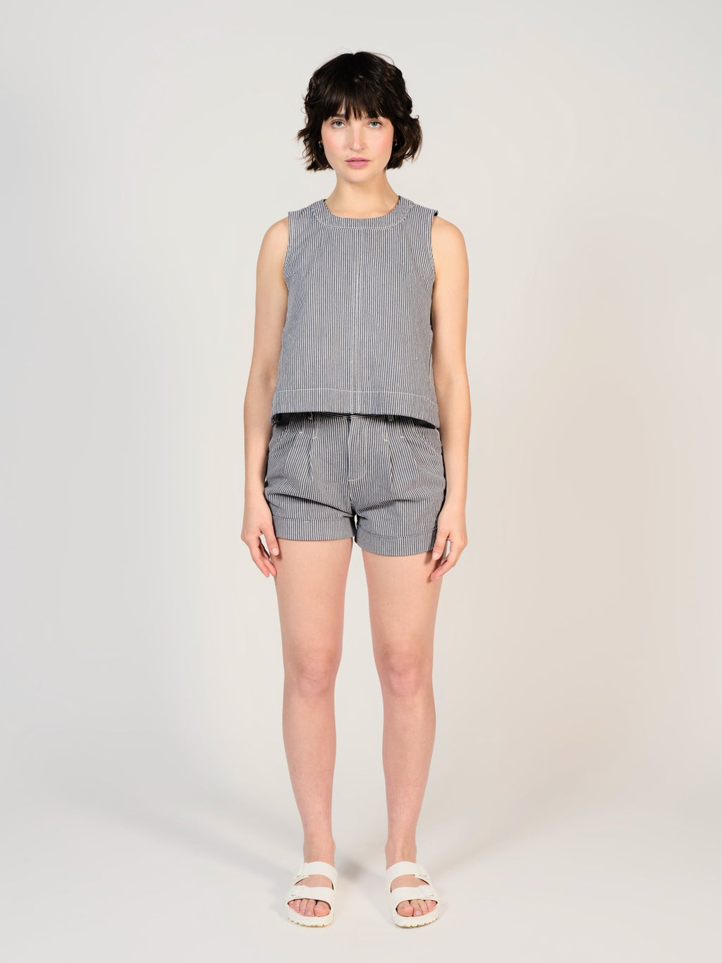 Haut court à rayure bleue marine IZA femme, STRIPE NAVY, taille XS, porté par Sarah (1m72) – photo 4