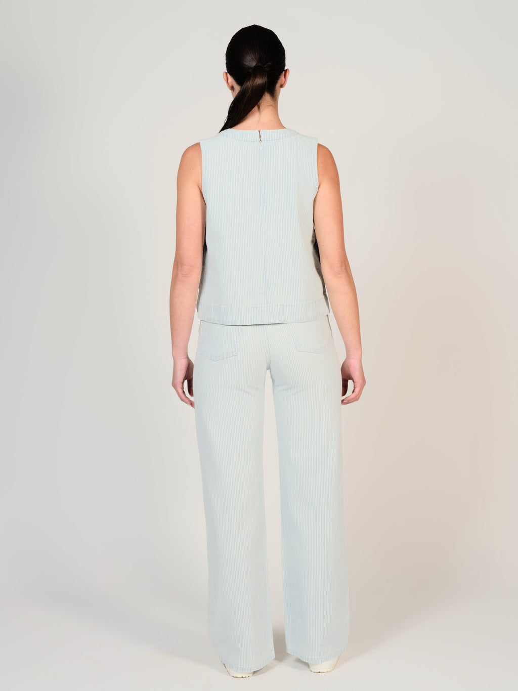 Haut court à rayure bleue IZA femme, STRIPE BLUE, taille XS, porté par Mélissa (1m70) – photo 2