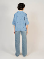 Chemise bleu SALLY EMBRO HEART femme, BLUE, taille XS, porté par Sarah (1m72) – photo 2
