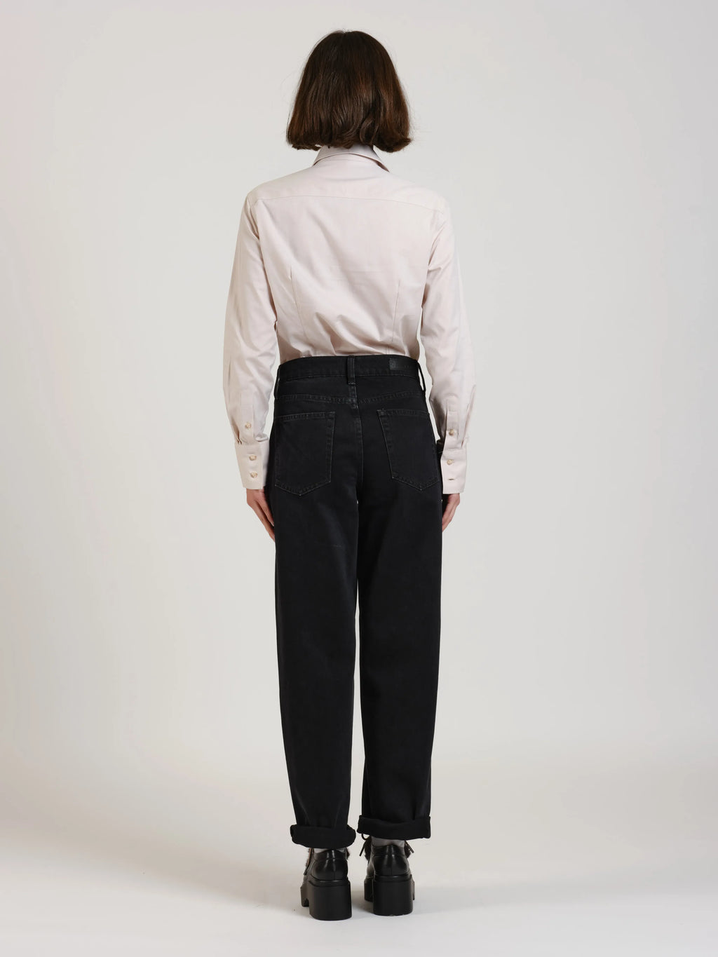 Jean baggy Élégance décontractée et confort assuré LENA femme, BLACK, taille XS, porté par Léa (1m70) – photo 4