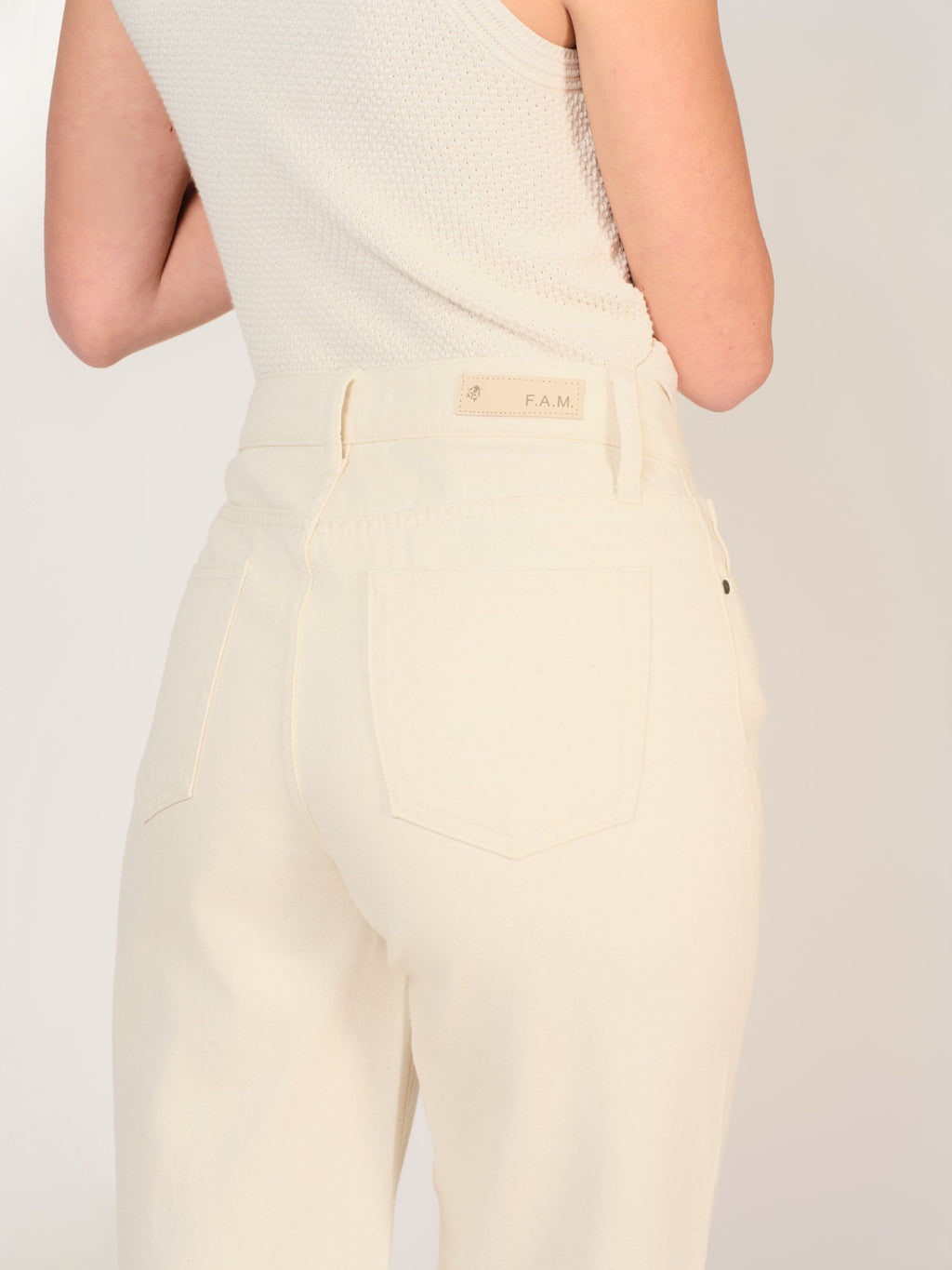 Jean baggy écru LENA femme, GREIGE, taille XS, porté par Mélissa (1m70) (FAM PARIS) – photo 1