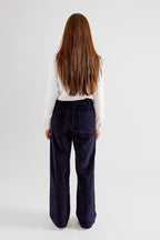 Pantalon évasé en velours bleu marine FAUVE femme, NAVY, taille XS, porté par Pauline (1m65) (FAM PARIS) – photo 1
