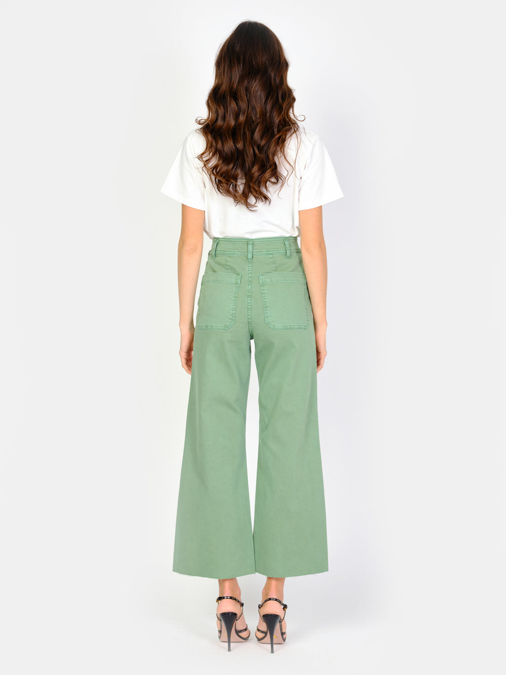 Jean Olive court évasé FAUVE en coton femme, OLIVE, taille XS, porté par Amanda (1m76) – photo 4
