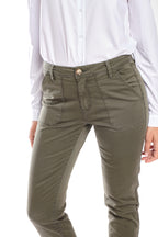 Pantalon chino army SHARONE femme, ARMY, taille 26, porté par Clara (1m71) – photo 5