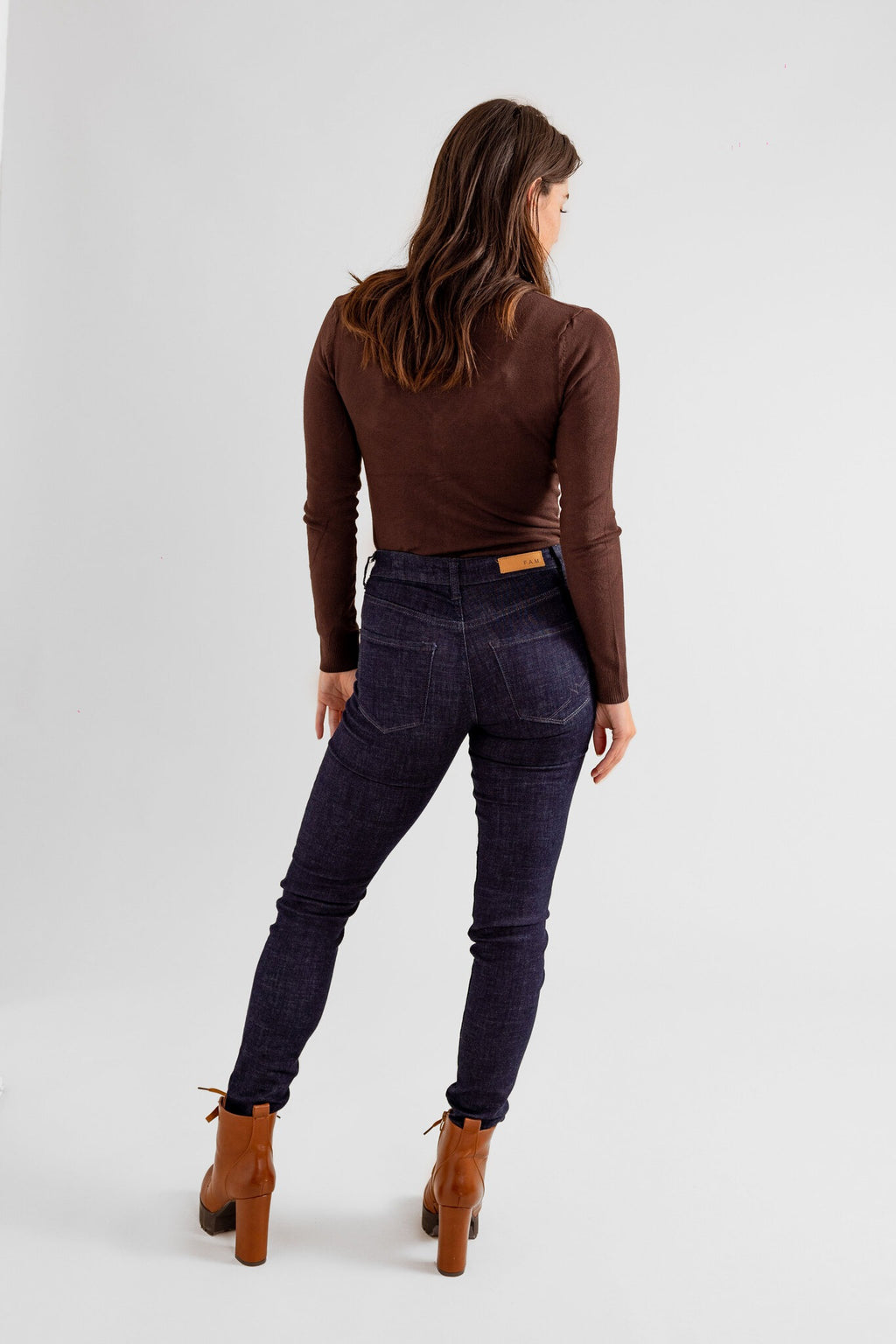 Jean skinny brut COLETTE femme, BRUT, taille 26, porté par Eden (1m70) – photo 3
