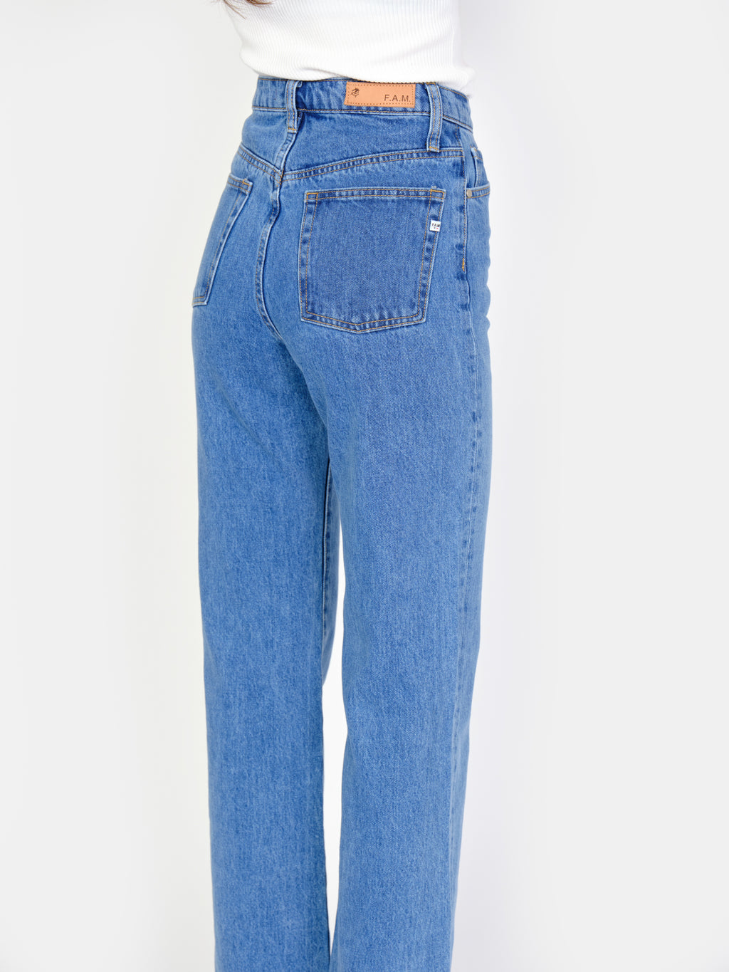 Jean droit taille haute PAOLA stone femme, STONE, taille 25, porté par Amanda (1m76) – photo 5