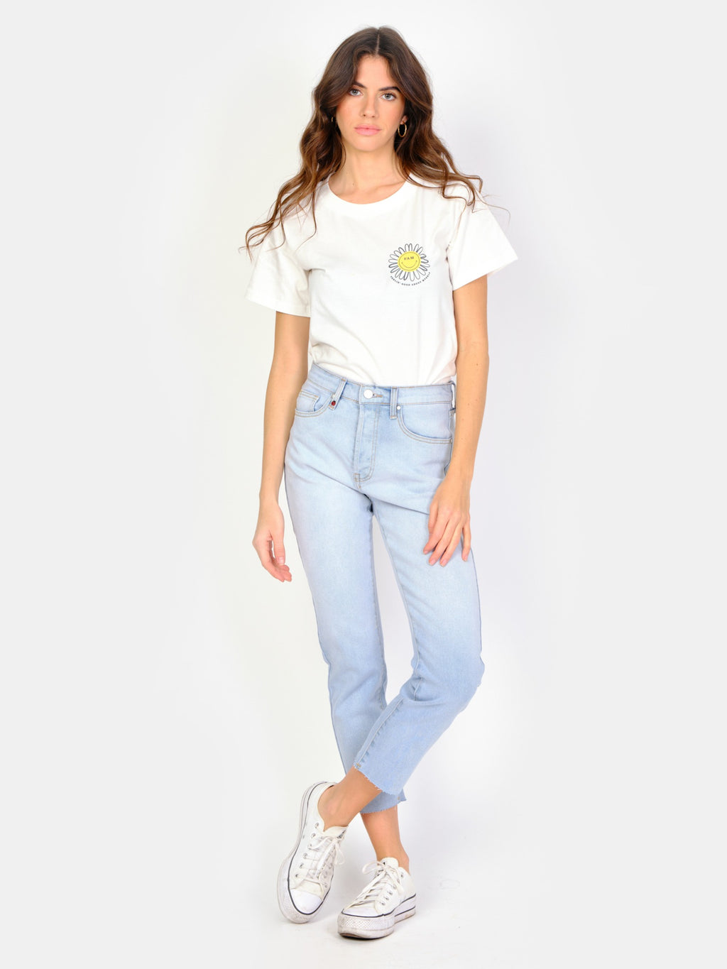 Jean mom bleu PATRICIA BLUE DYE femme, BLUE DYE, taille 25, porté par Amanda (1m76) (FAM PARIS) – photo 1