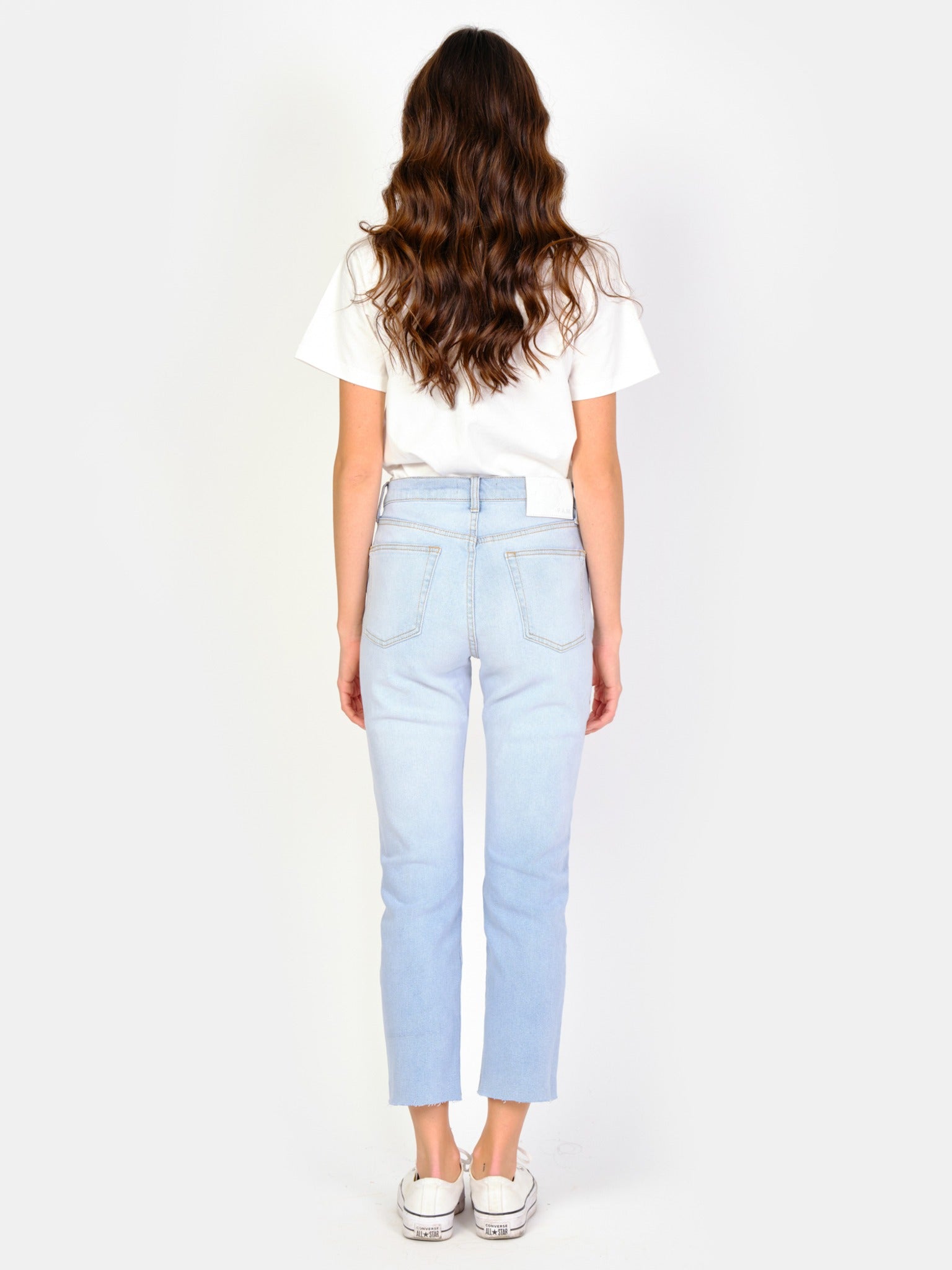 Jean mom bleu PATRICIA BLUE DYE femme, BLUE DYE, taille 25, porté par Amanda (1m76) – photo 4