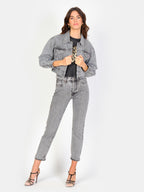 Veste courte en jean gris neigé VANESSA femme, ICE GREY, taille XS, porté par Amanda (1m76) (FAM PARIS) – photo 1