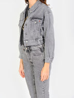 Veste courte en jean gris neigé VANESSA femme, ICE GREY, taille XS, porté par Amanda (1m76) – photo 5