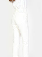 Jean mom blanc PATRICIA V femme, WHITE, taille 25, porté par Amanda (1m76) – photo 5